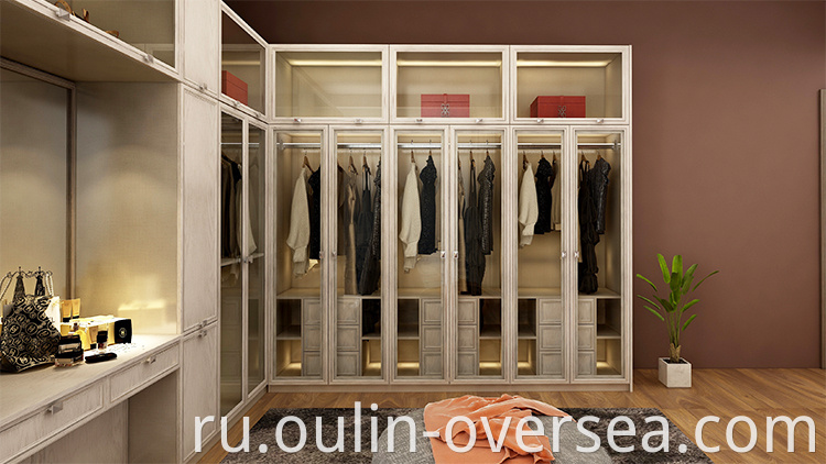 Modern Luxury wood sliding doors cloakroom 